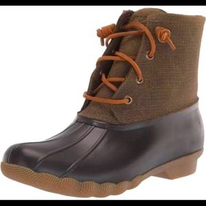 Sperry Top-Sider Duck boots.